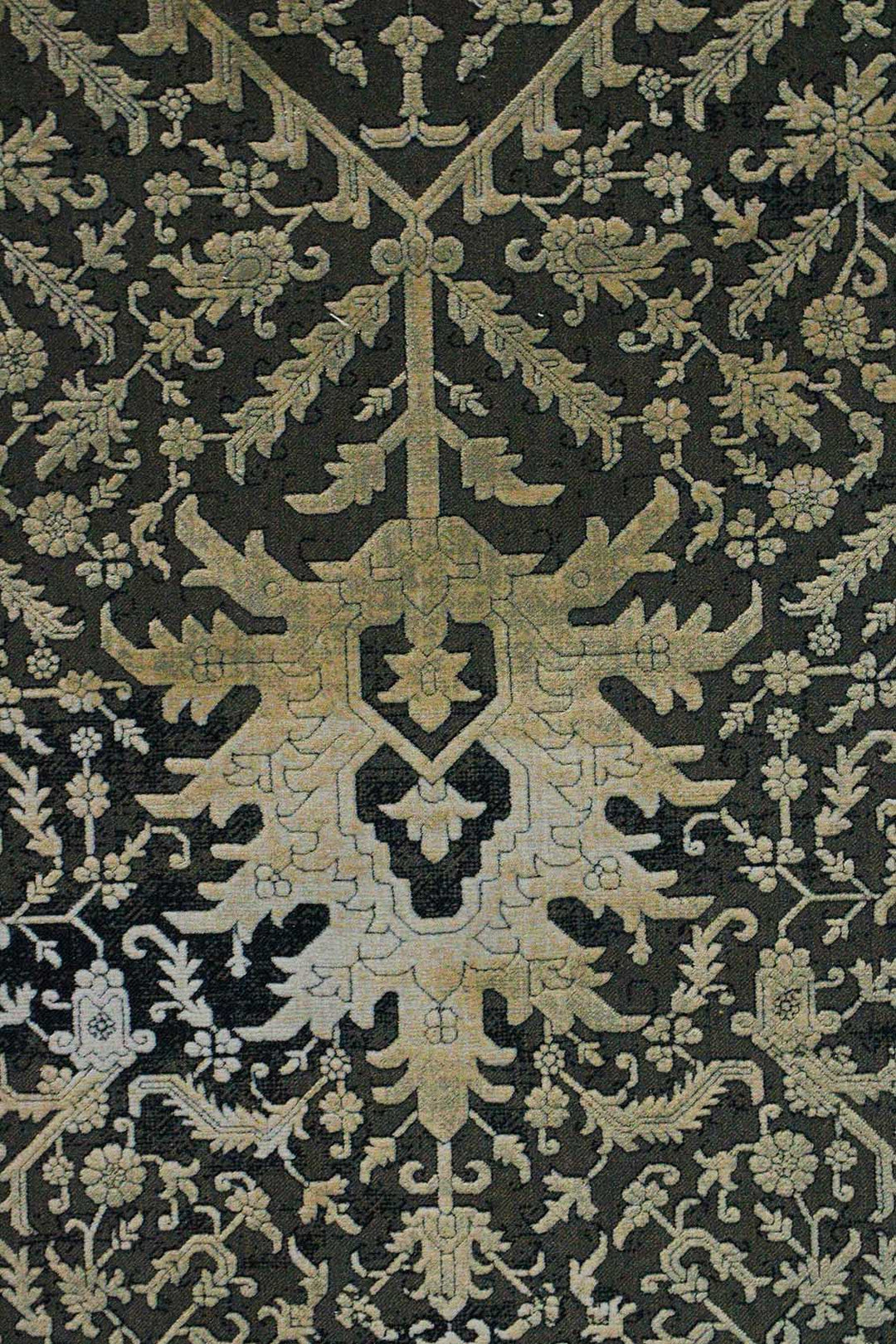 Iranian Oriental Collection Rug - 8.2 x 11.5 FT - Black - Resilient Construction for Long-Lasting Use