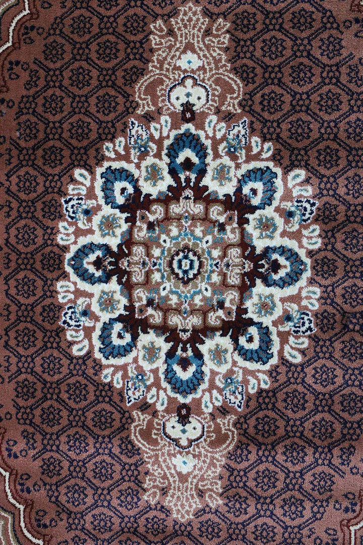 Iranian Premium Vk Farsh-E-Iran Rug - 4.1 x 5.5 FT - Resilient Construction for Long-Lasting Use