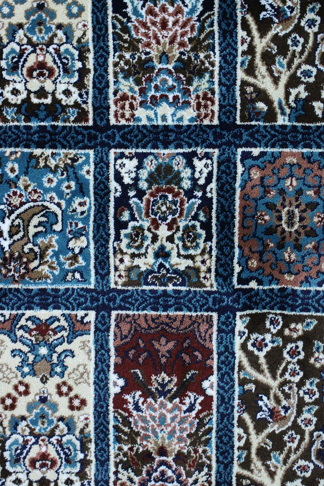 Iranian Premium Vk Farsh-E-Iran Rug - 4.1 x 5.5 FT - Resilient Construction for Long-Lasting Use