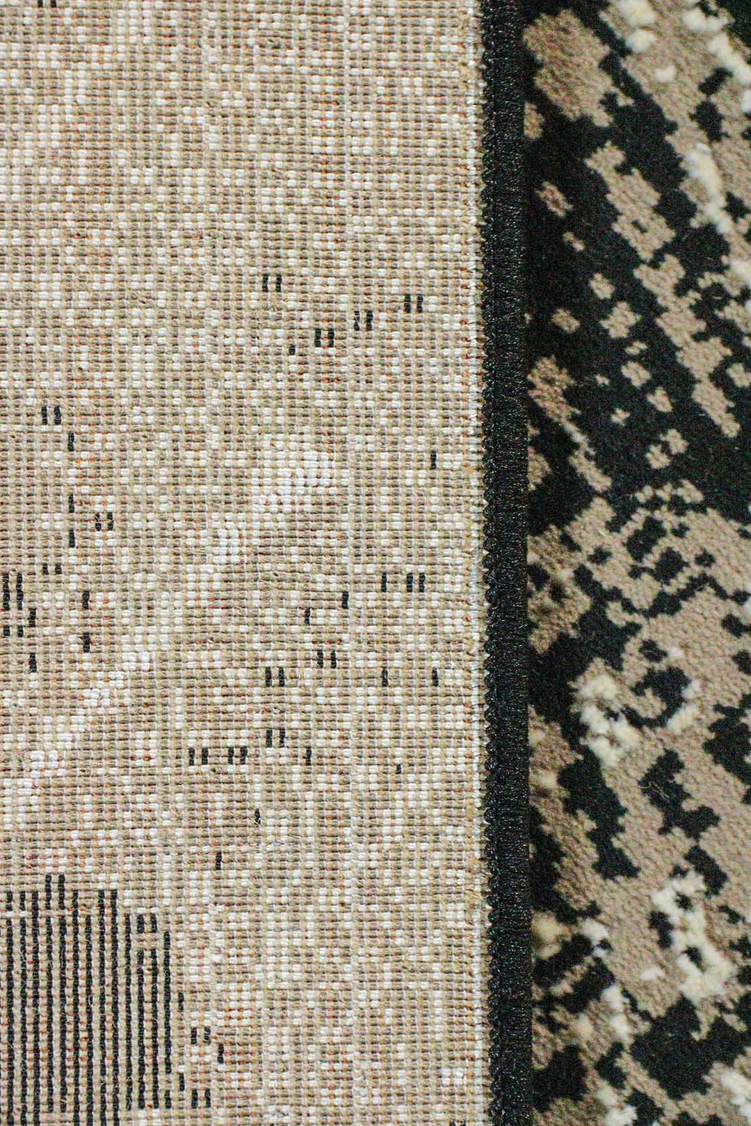 Turkish Modern Vk-Gem Rug - Beige & Black - 6.5 X 9.5 Ft- Sleek And Minimalist For Chic Interiors - V Surfaces