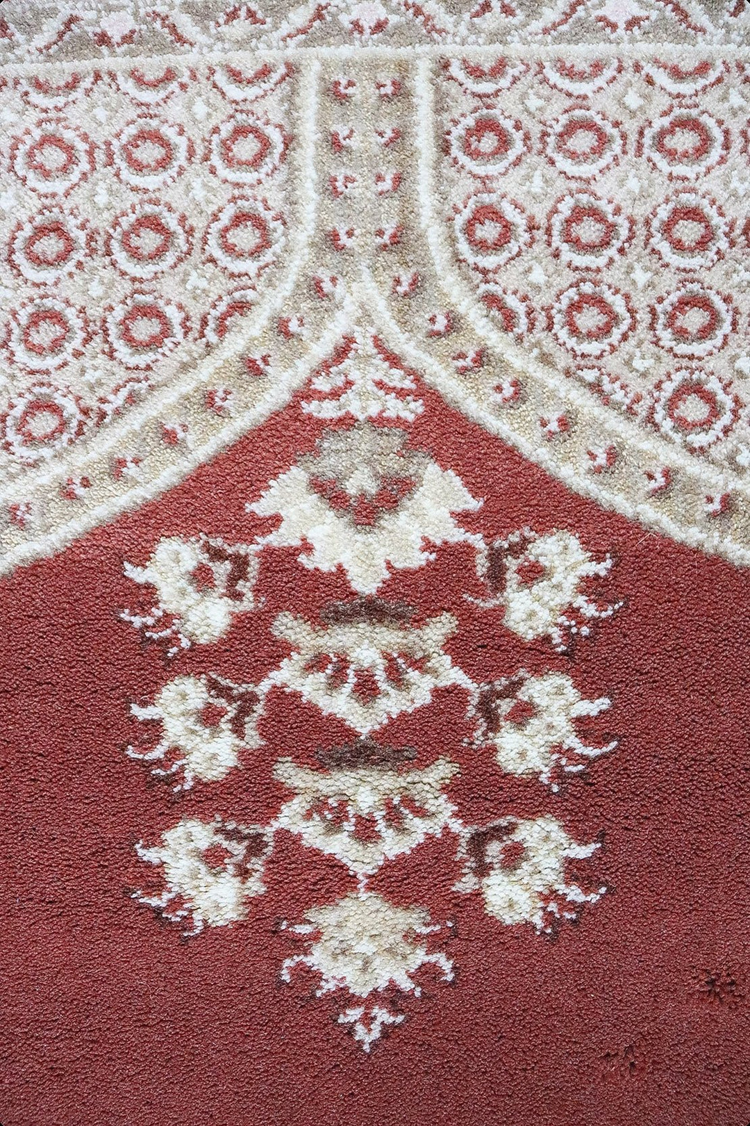 Turkish Style Acrylic Sajjadeh Prayers Mat - Maroon - Soft, Durable, and Easy to Clean - V Surfaces