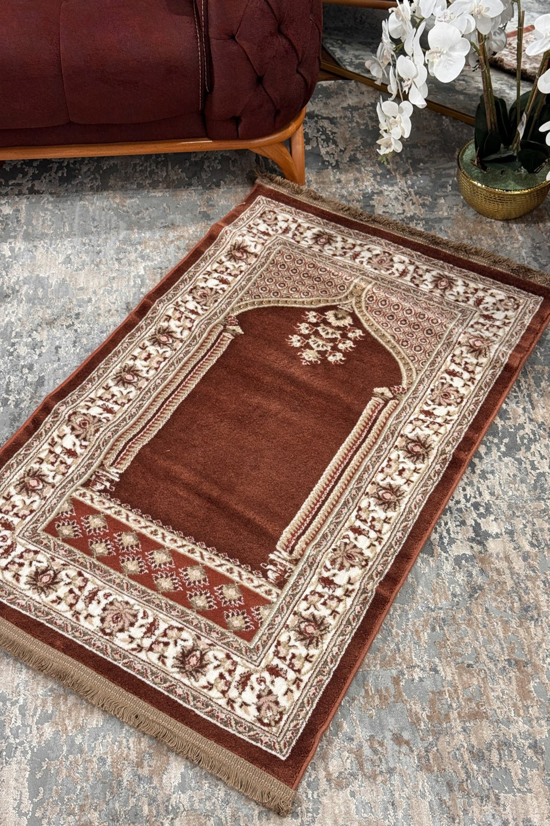 Turkish Style Acrylic Sajjadeh Prayers Mat -Red - Soft, Durable, and Easy to Clean - V Surfaces