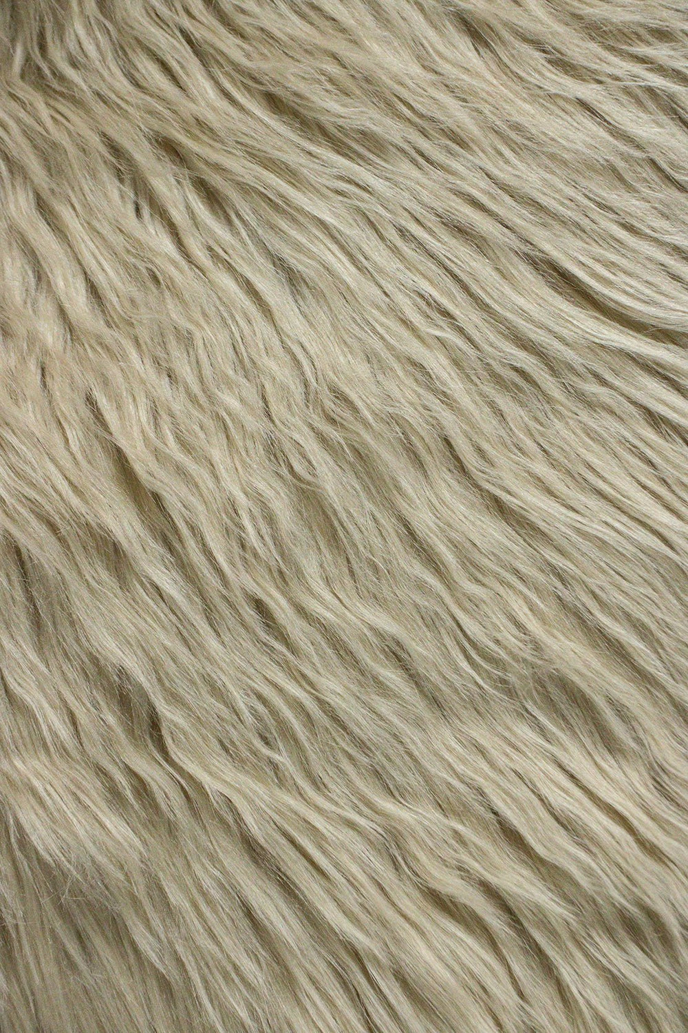 Wild Life (Sheep Fur) - 3.2 x 4.9 FT - Beige - Luxuriously Soft Fluffy Rug - V Surfaces